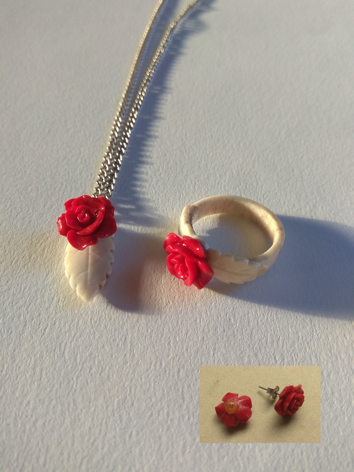 Bague et pendentif roses 2