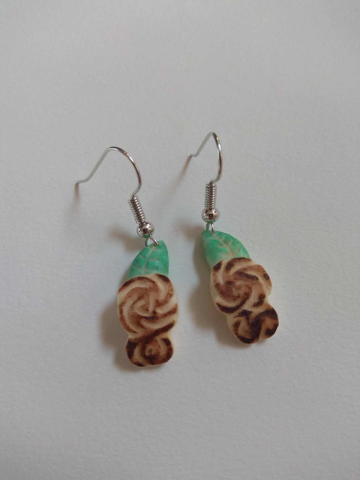 Boucles d'oreilles fleurs en bois de cerf